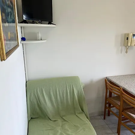 Apartment Fronte Mare, Con Terrazzino E Garage Privato In Con Piscina *