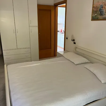 Fronte Mare, Con Terrazzino E Garage Privato In Con Piscina * Fossacesia
